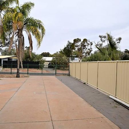Spacious Studio In Alicesprings Queenbed+Ksairbed Alice Springs Exterior foto
